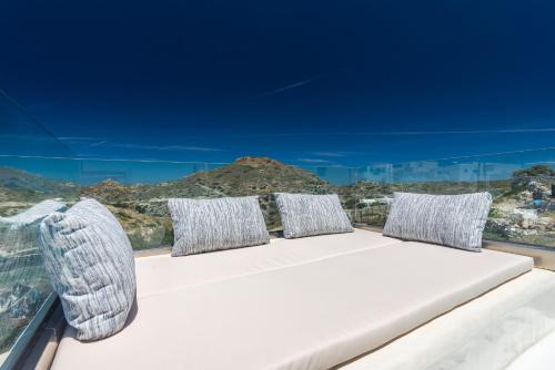 balkon/terras, Geomilos Deluxe Rooms in Milos Island