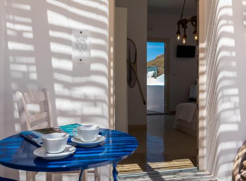Entree, Geomilos Deluxe Rooms in Milos Island
