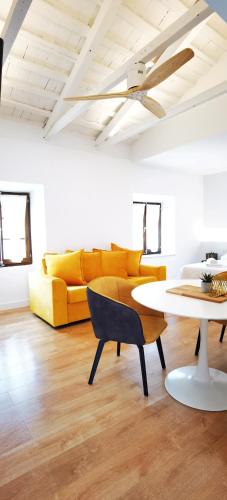 MANZANO PALACE. Habitaciones y Suites 30 m2 en la Plaza Mayor 3