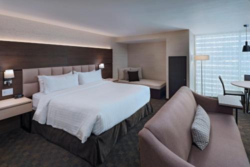 302502534 Holiday Inn Guatemala by IHG