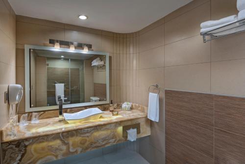 302502535 Holiday Inn Guatemala by IHG