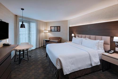 302502547 Holiday Inn Guatemala by IHG
