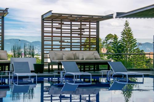 302502596 Holiday Inn Guatemala by IHG