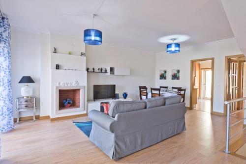 BmyGuest - Sesimbra Sea View Villa - main image