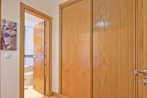 BmyGuest - Sesimbra Sea View Villa - image 11