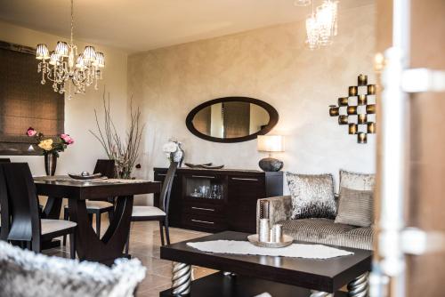  Agatho's Residence in Mouladhianá