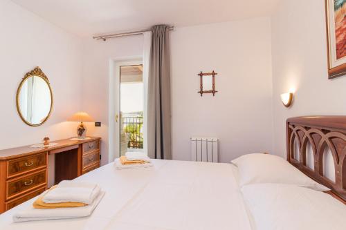 Apartments Fiorido - image 10