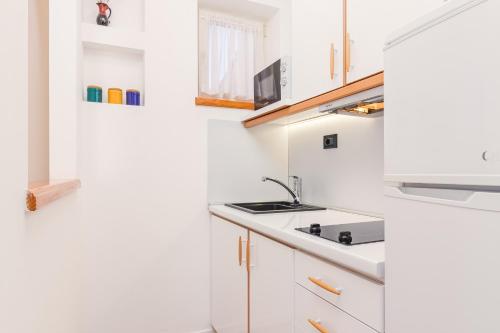 Apartments Fiorido - image 7