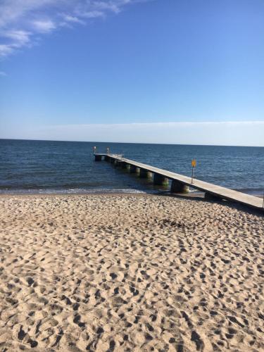 해변, Stuga nära havet (Stuga nara havet) in 스바르테