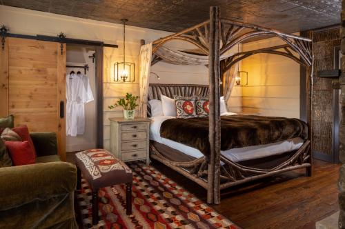 Suite with Mountain View