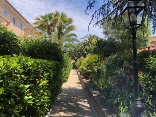 Belle résidence au centre de Saint Tropez avec piscine et garage 3