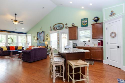 Salt Air Cottage - image 6