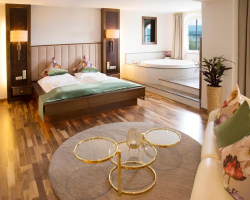 Suite with Lake View