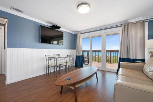 Suntan Terrace – Nokomis, FL