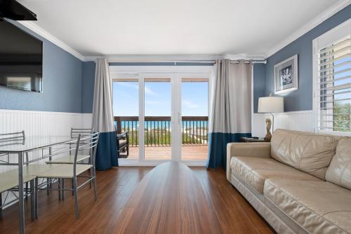 Suntan Terrace in Laurel (FL)