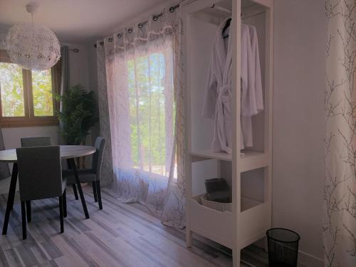 Θέα, La Bohème - Bed & Breakfast (La Boheme - Bed & Breakfast) in Μπρόμοντ