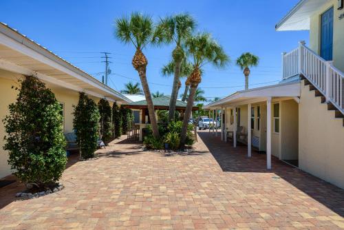 Suntan Terrace in Nokomis, USA