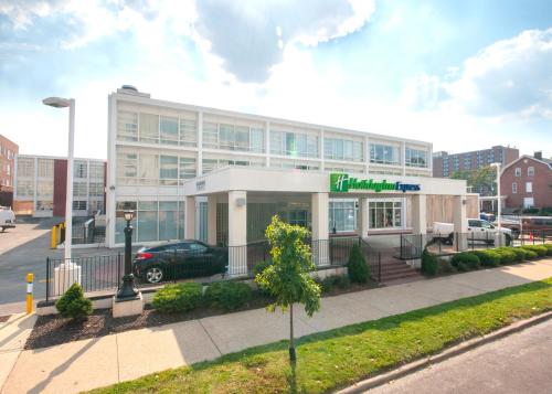 Holiday Inn Express St. Louis Central West End By IHG
