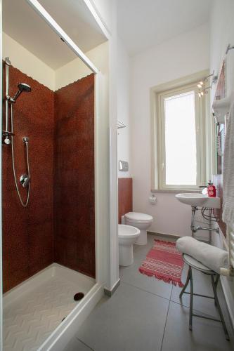 Single Room image 3
