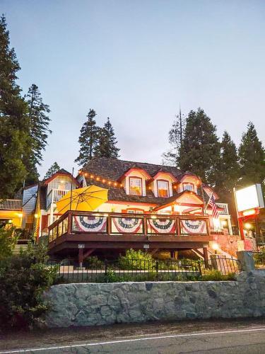 Arrowhead Lake Inn - Accommodation - Lake Arrowhead