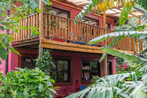 La Iguana Perdida in Santa Cruz la Laguna