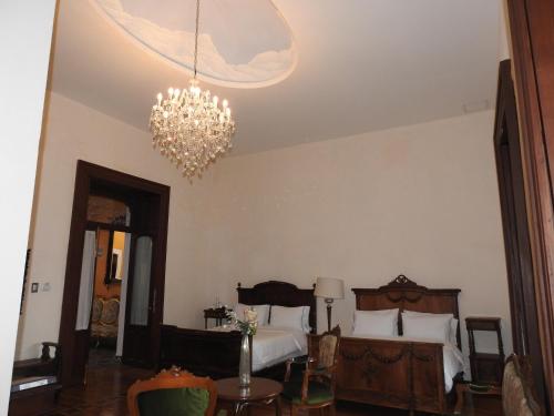 302544913 Hotel Marqués del Ángel
