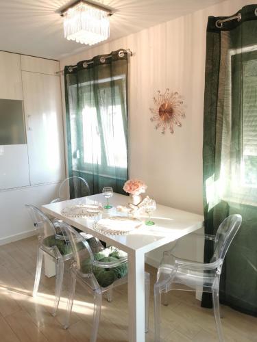 設施, Kenzo apartment in 塞尼