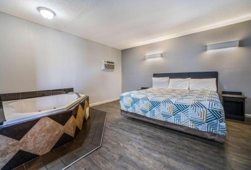 King Room with Spa Bath - Non-Smoking