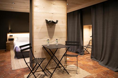 Le Domaine des Prés Verts Suites & Chambres avec Jacuzzi Privatif à Châteauneuf (Le Domaine des Pres Verts Suites & Chambres avec Jacuzzi Privatif a Chateauneuf) in Pouilly-en-Auxois