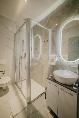 Hotel Vertigos - image 5