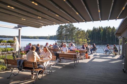 Lakelodge - image 14