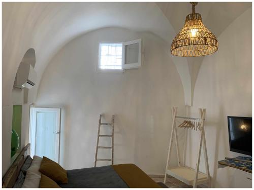 White Stone Flats & Studios - Tap to explore photos