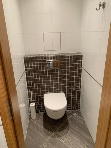 King Room image 9