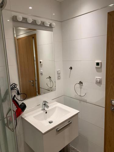 King Room image 8