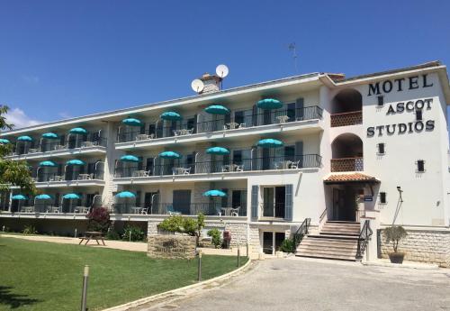 MOTEL ASCOT - Hotel & Appartements 3