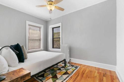 Hip 3BR, Easy Transpo, Convenient, Comfort of Home