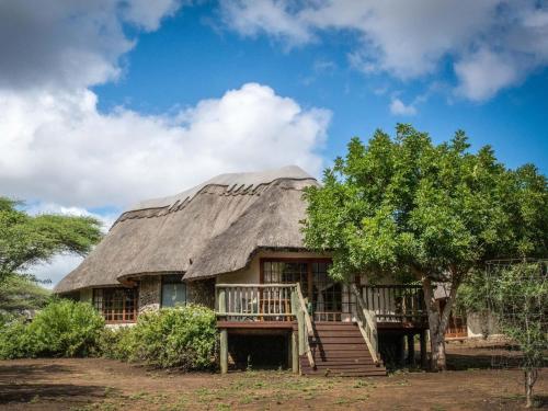 Exterior view, Rhino River Lodge in Mkuze