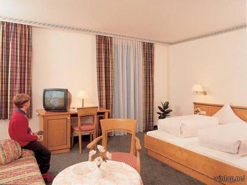 Hotel Landgasthof Hacker 1.7km von Zachenberg entfernt