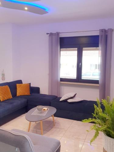 Tom's House – Néa Karváli, MO