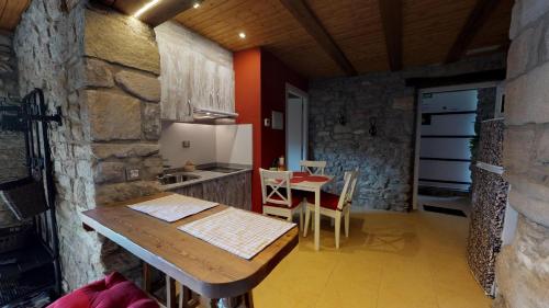 Casa Rural La Abadia-Apartamentos in Aragón-Pireneusok