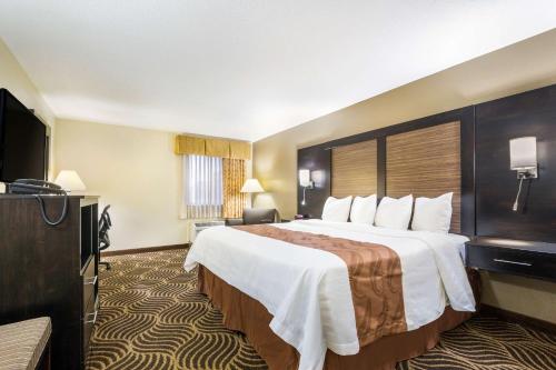 Quality Inn & Suites Florence - Cincinnati South