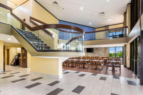 Restaurant, Quality Inn & Suites Florence - Cincinnati South in Florence