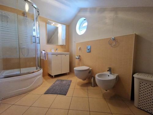Apartment image 4