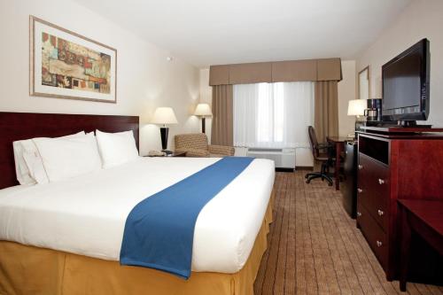 Holiday Inn Express & Suites Buffalo, an IHG Hotel