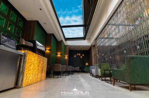 Patogumai, Hotel Sirius in Priština