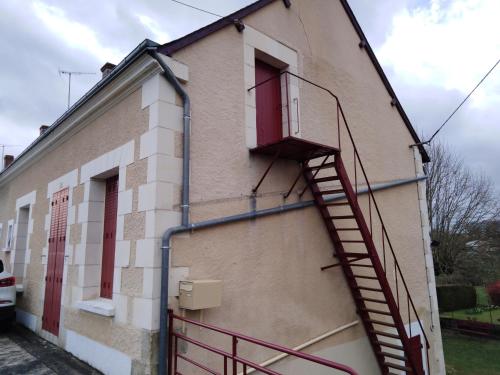 Maison à 3 chambres, rustique, fraîche, entretenue, 15' zoo beauval commerces pharmacie route médiane