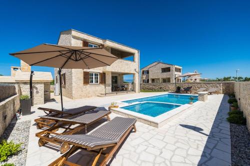 Deluxe Villa room in Villa Stancija Privlaka 1 with heated pool