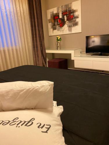 Atasehir Flora Suits
