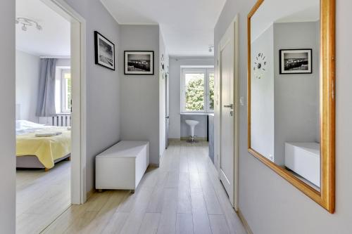 One-Bedroom Apartment image 10