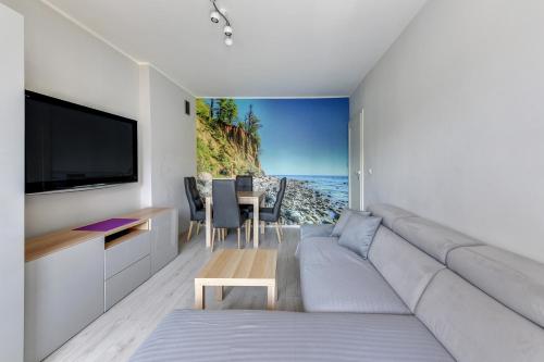 One-Bedroom Apartment image 8